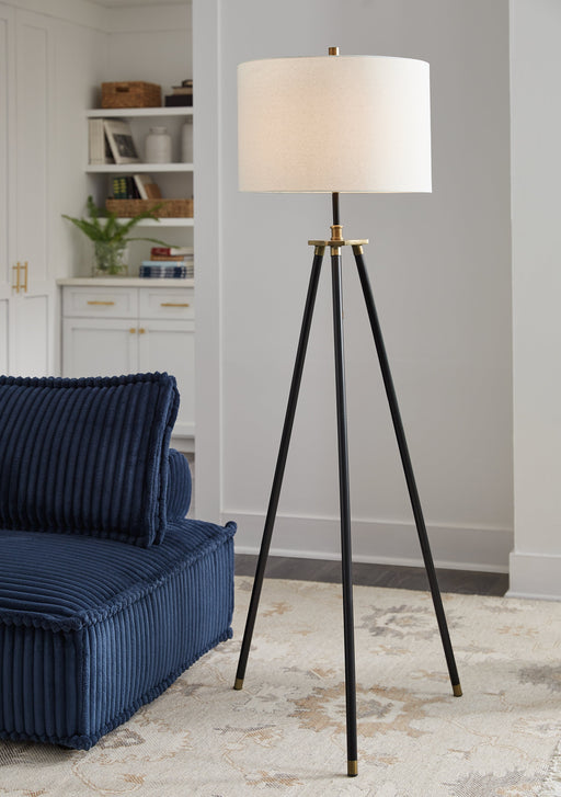 Cashner Black/Gold Finish Floor Lamp - L206101 - Vega Furniture