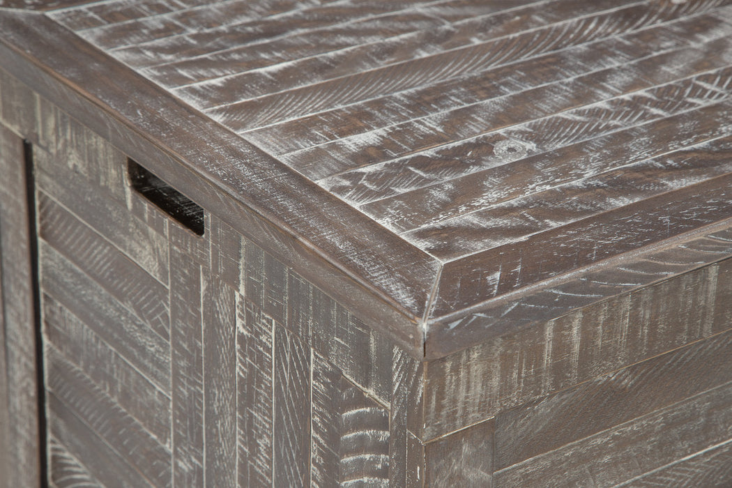Coltport Distressed Gray Storage Trunk - A4000338 - Vega Furniture