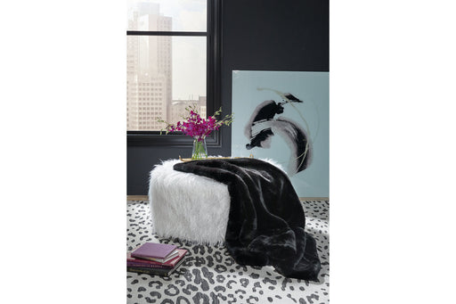 Gariland Black Throw - A1000913T - Vega Furniture