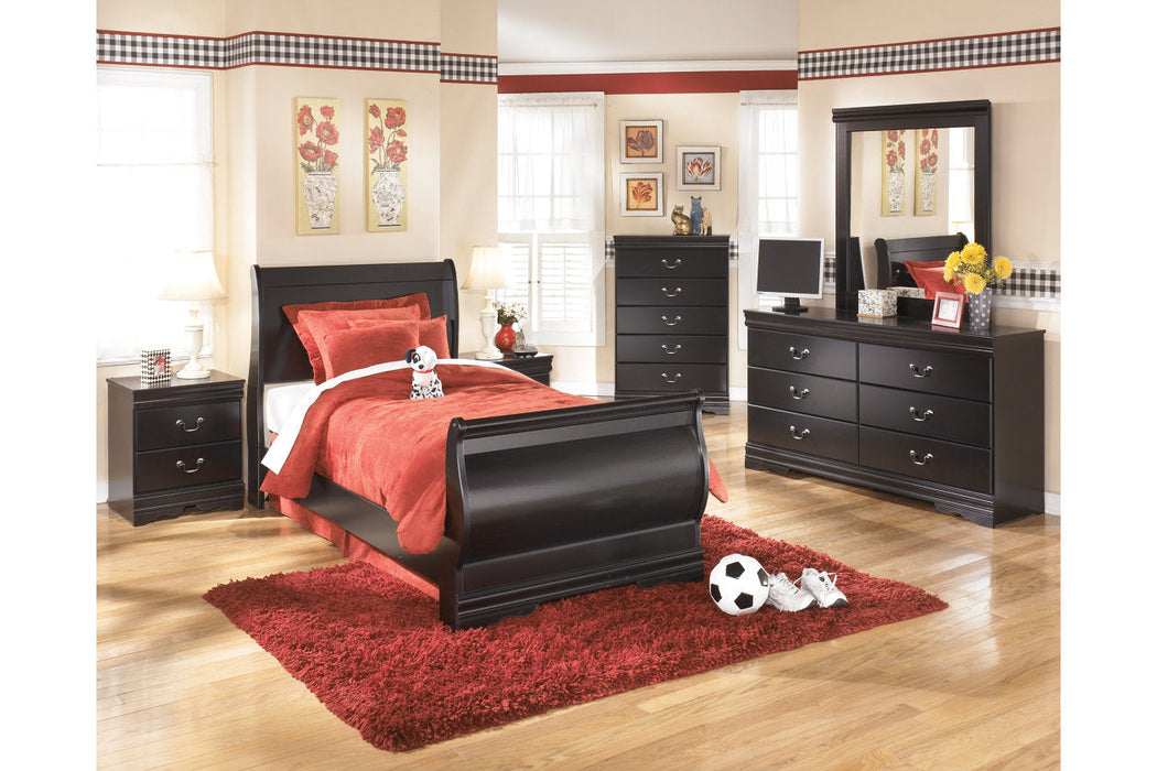 Huey Vineyard Black Chest of Drawers - B128-46 - Vega Furniture