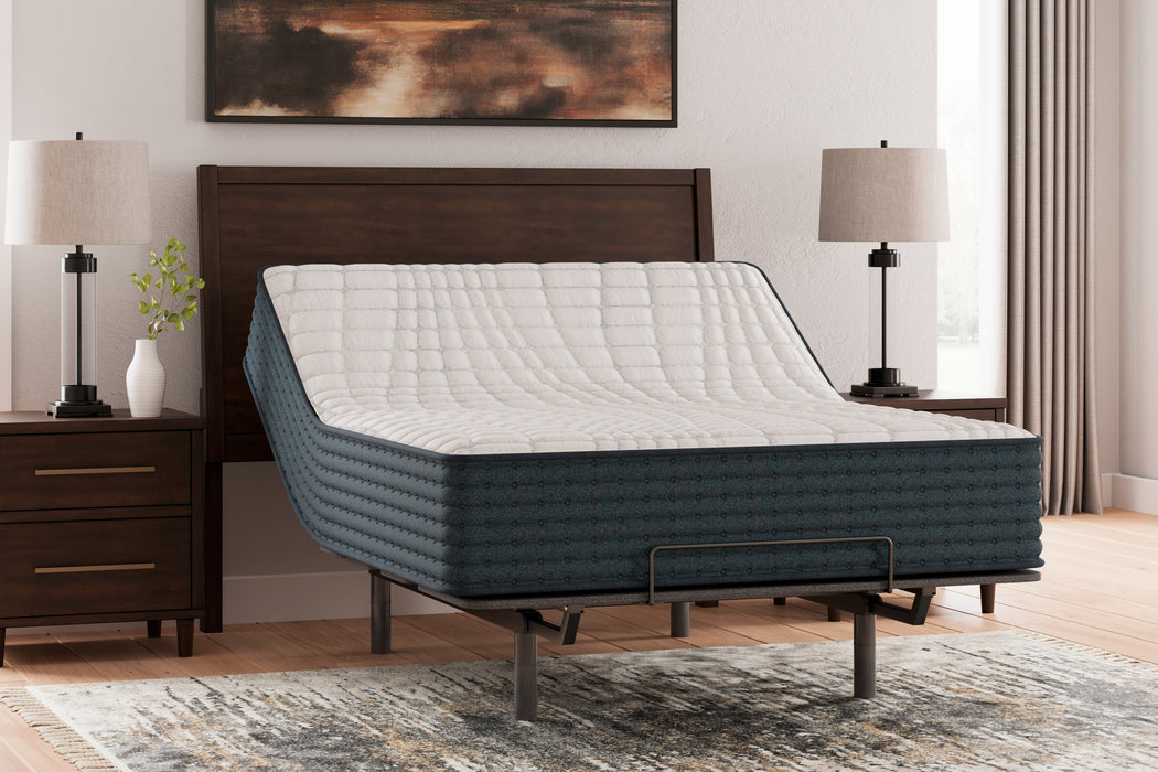 Hybrid 1200 White King Mattress - M43541 - Vega Furniture