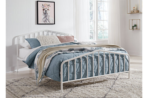 Trentlore White Queen Metal Bed - B076-681 - Vega Furniture