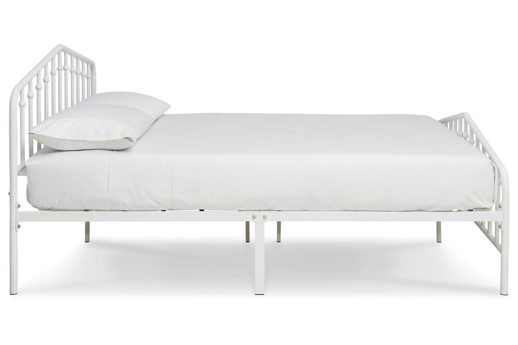 Trentlore White Queen Metal Bed - B076-681 - Vega Furniture